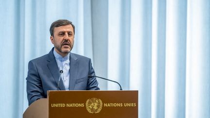 Хорст Лихтер без своего знаменитого усатого образа: Как ведущий из "Bares für Rares" удивил фанатов