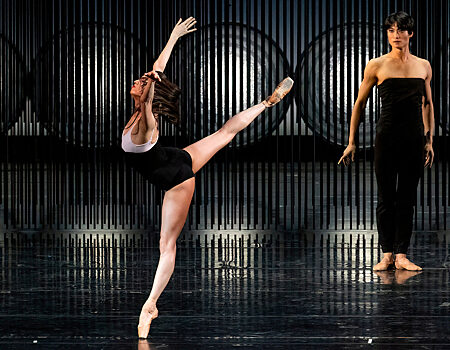 «Пульчинелла», «Игра в карты» и «Танцсцены»: Мариинский театр представил в Москве три одноактных балета на музыку Стравинского