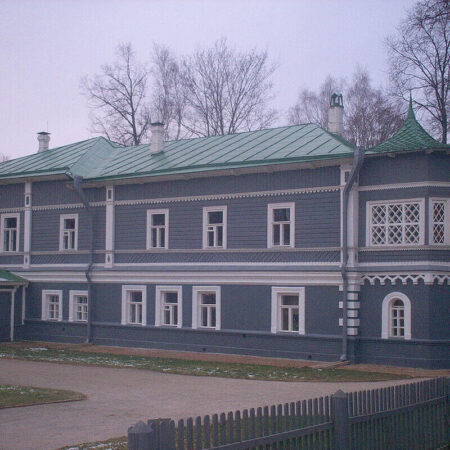 Финал фестиваля искусств в Клину: сирень «Гроза» и проливной дождь