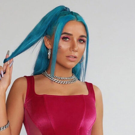 Рэп под мостом и поп-танцы на морской волне: новые музыкальные релизы дыхнули запахами моря