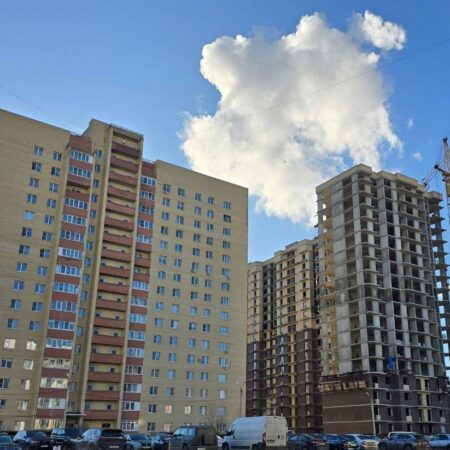 Более 125 детей-сирот получили жилье в Ярославской области за полгода