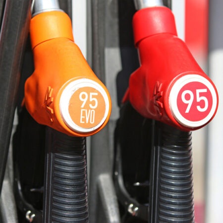 Дефицит топлива в России: Эксперт Юшков предупреждает о критической ситуации