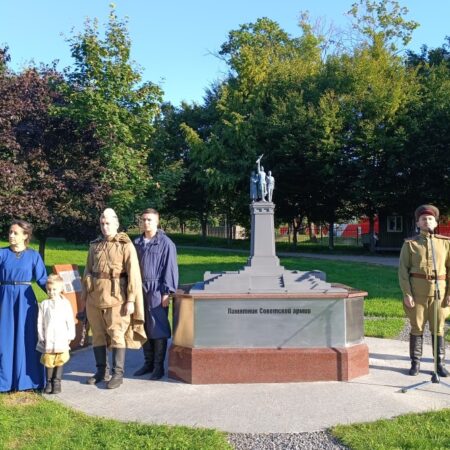 В Калининграде открыли парк с копиями памятников, снесенных в Европе