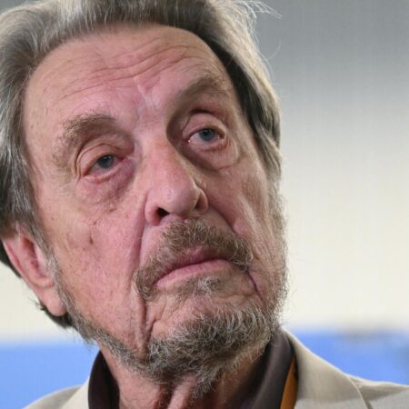 Отец Илона Маска видит в четвертом измерении ключ к межзвездным путешествиям