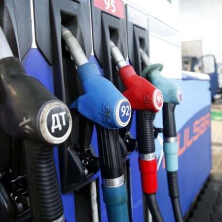 Призрак бензинового кризиса бродит по России: названы причины и последствия