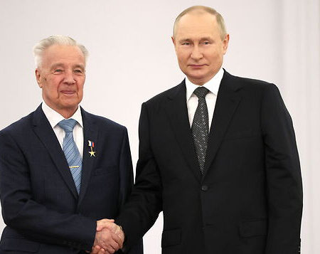 Ушел из жизни выдающийся создатель ядерных боеприпасов Юрий Бармаков