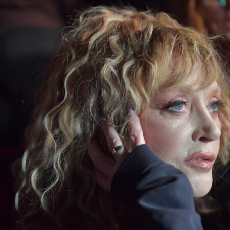 Юрист: Алла Пугачева не лишится российской пенсии