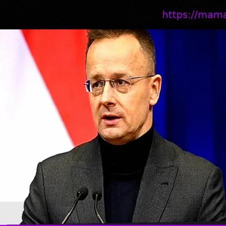 Глава МИД Венгрии в Москве для переговоров по энергетике с Путиным на фоне спора о трубопроводе
