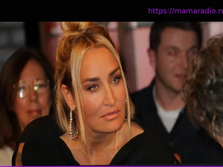 Сара Коннор: Пишет мрачные строки, которые никто не должен читать