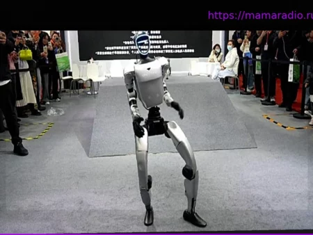 Китай: Пекинская выставка ИИ и робототехники представляет умных роботов для здравоохранения