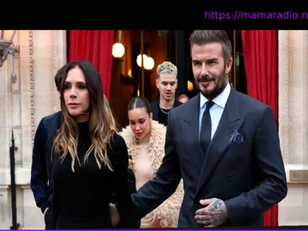 Звезды на пляже: тренды купальников и пляжной моды