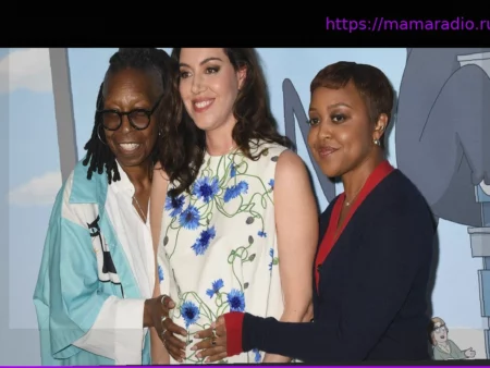 Одри Плаза впервые продемонстрировала беременность на красной дорожке