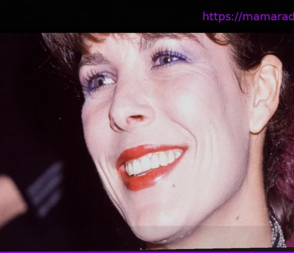 От стиля хиппи до боб-каре: преображение причесок Каролины Монакской с 1986 года до наших дней