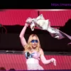 Madonna: Неожиданный концерт на Таймс-сквер с новыми песнями