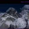 Непальский гид, считавшийся пропавшим без вести на Эвересте, найден живым